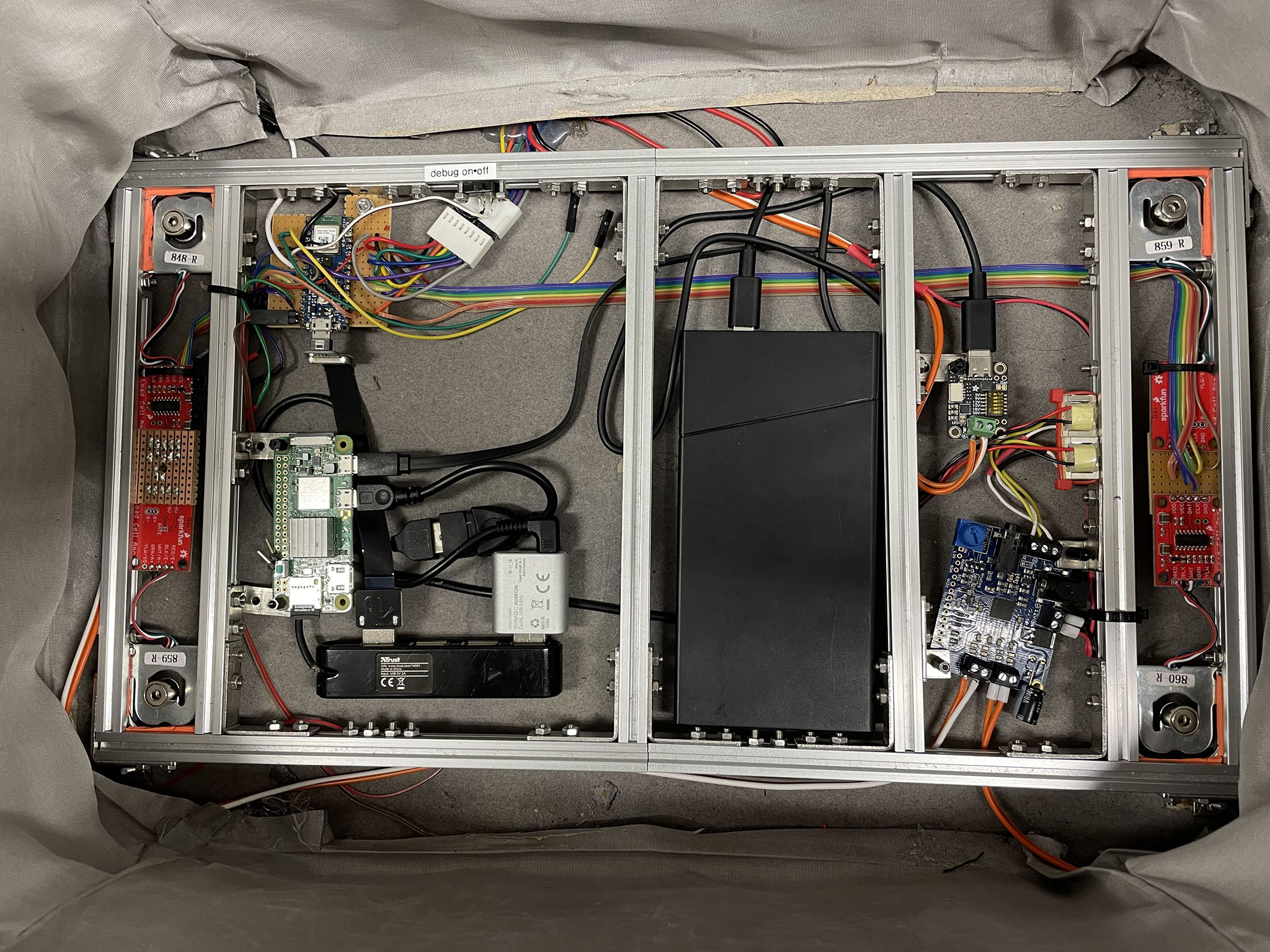 The electronics hidden inside the suitcase